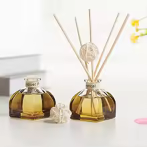 Reed Diffuser Bernsteinglas Rattan Nacht die nach Harz duftet